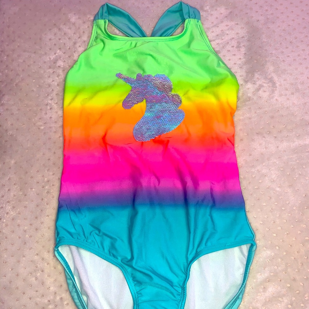 Girls swimsuit